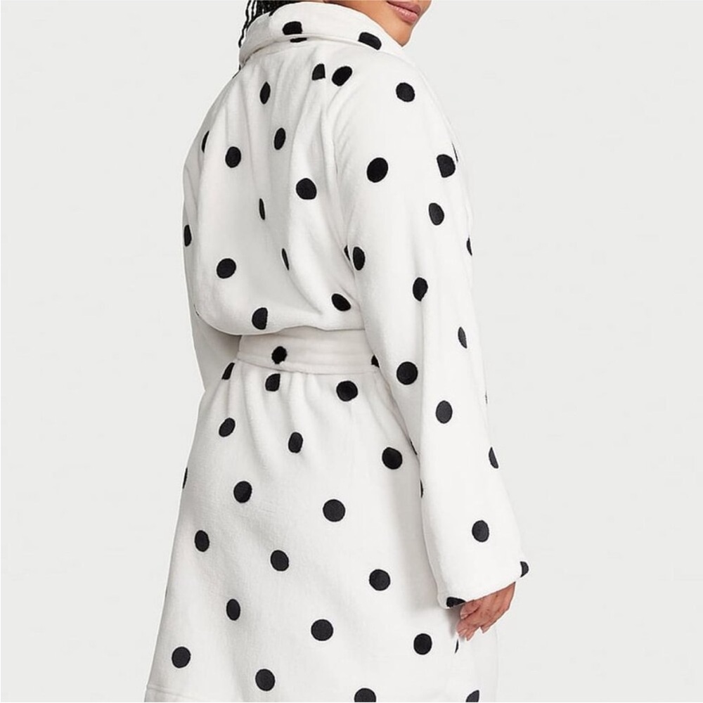 Victoria’s Secret Women's Polka Dot Robe - Picture 2 of 4